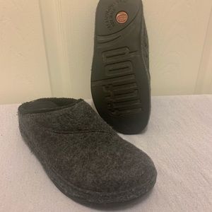 FitFlop Flannel clogs